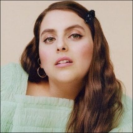 Beanie Feldstein has an estimated net worth $3 million in 2021.